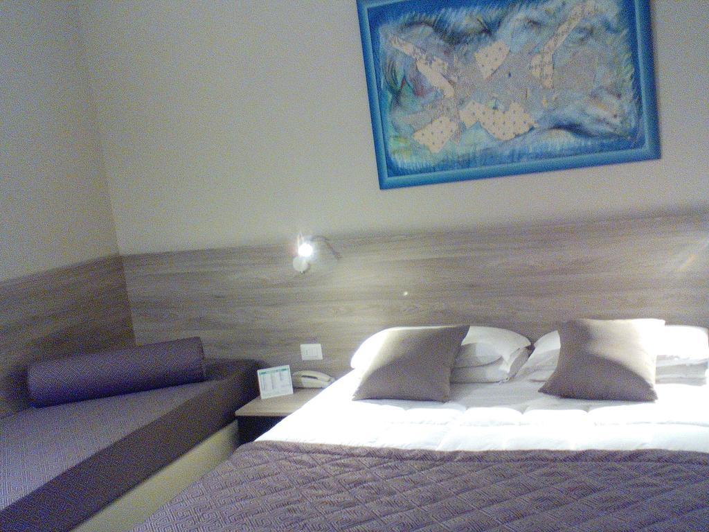 Hotel Citta' Livorno Esterno foto