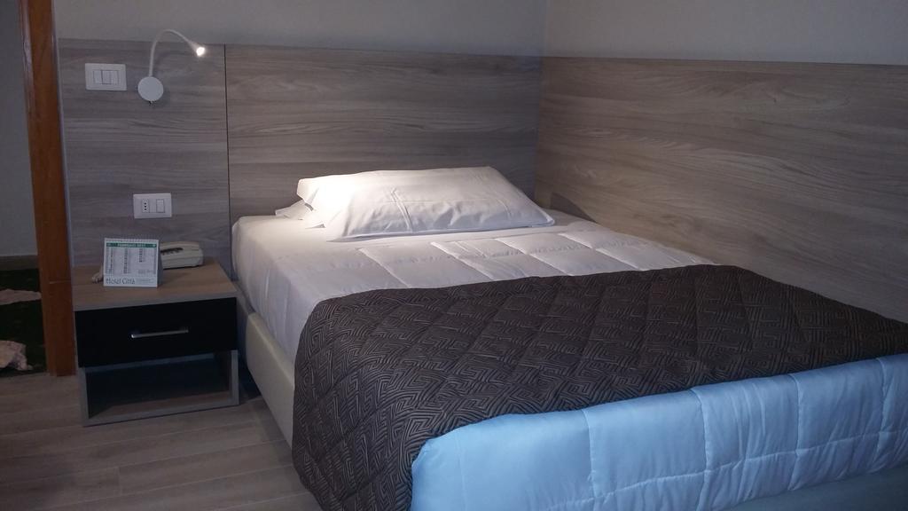 Hotel Citta' Livorno Esterno foto