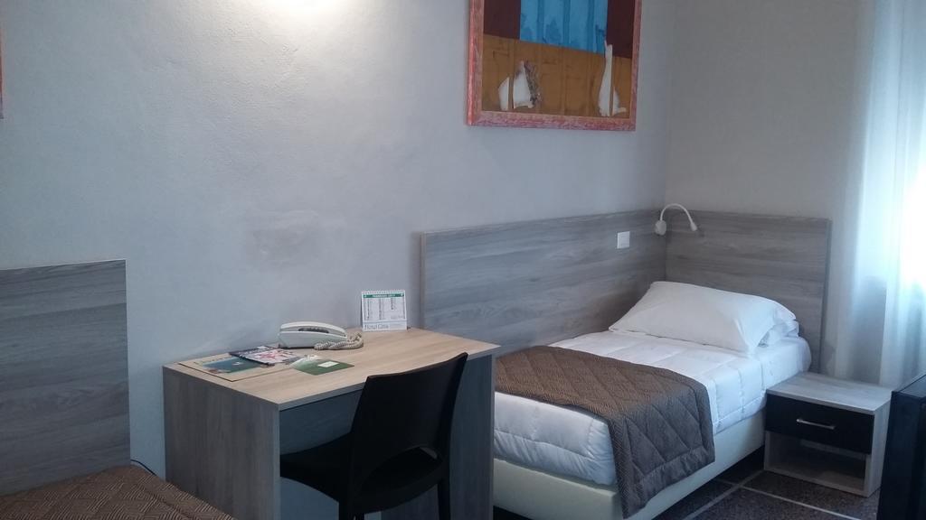 Hotel Citta' Livorno Esterno foto