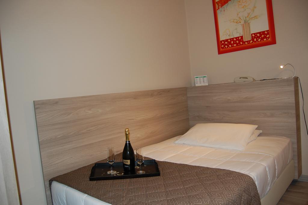 Hotel Citta' Livorno Esterno foto