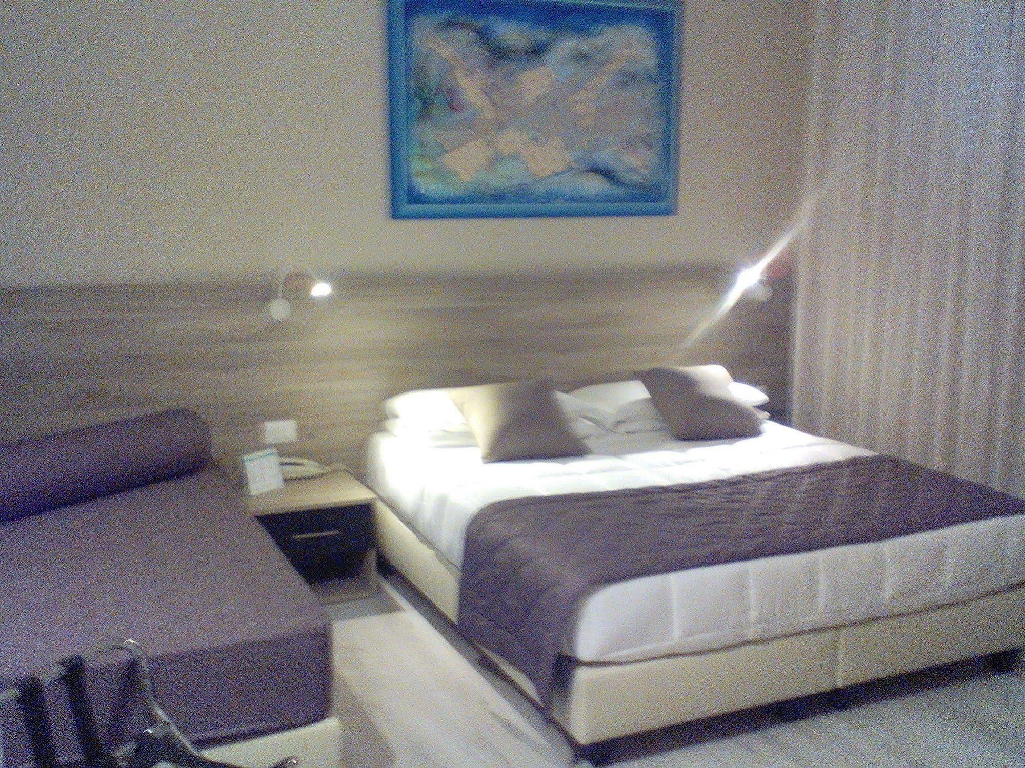 Hotel Citta' Livorno Esterno foto